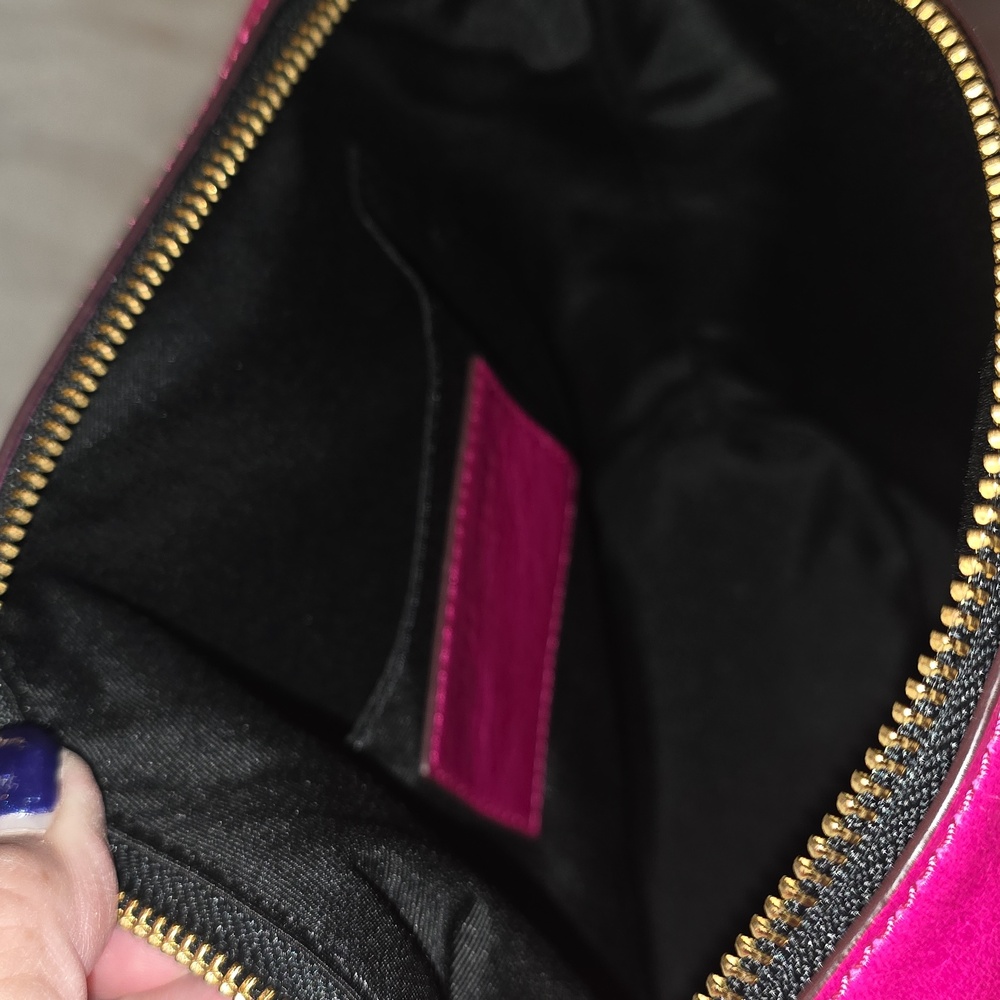 Marc Jacobs Fuchsia Crossbody Bag - Picture 6 of 11